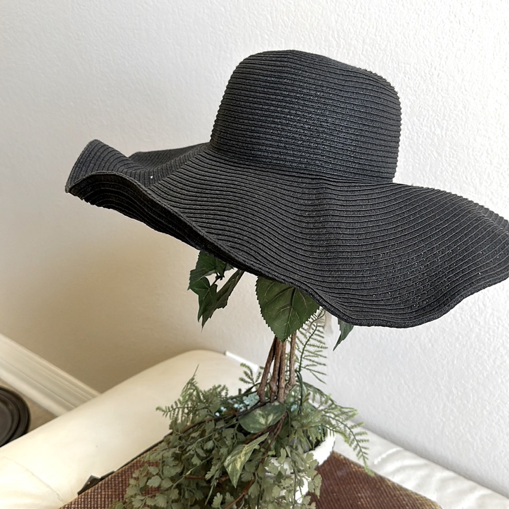 Large Floppy Hat - image 4